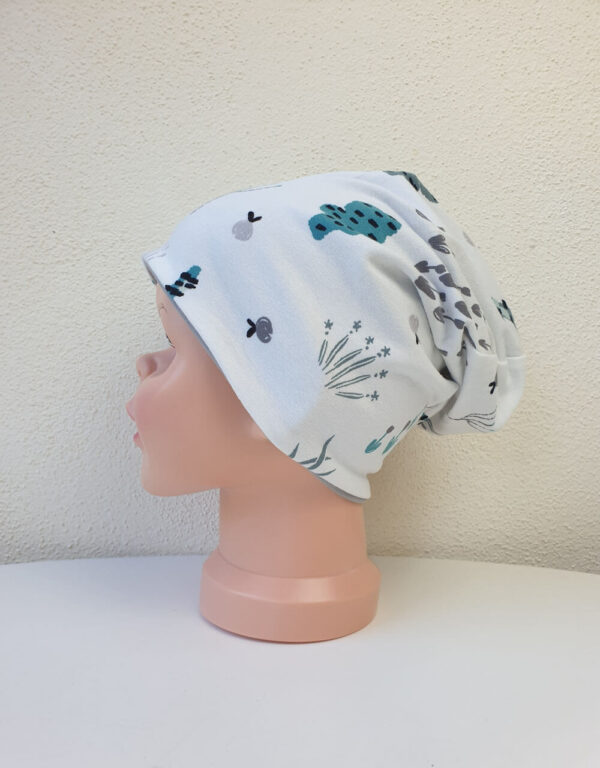 Wendemütze als Beanie oder Mütze weiß mit Sommerblumen