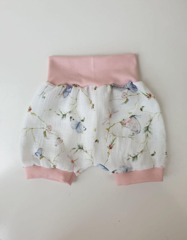 Kurze Hose aus Musselin weiß mit Schmetterlingen Kurze Hose aus Musselin weiß mit Schmetterlingen
