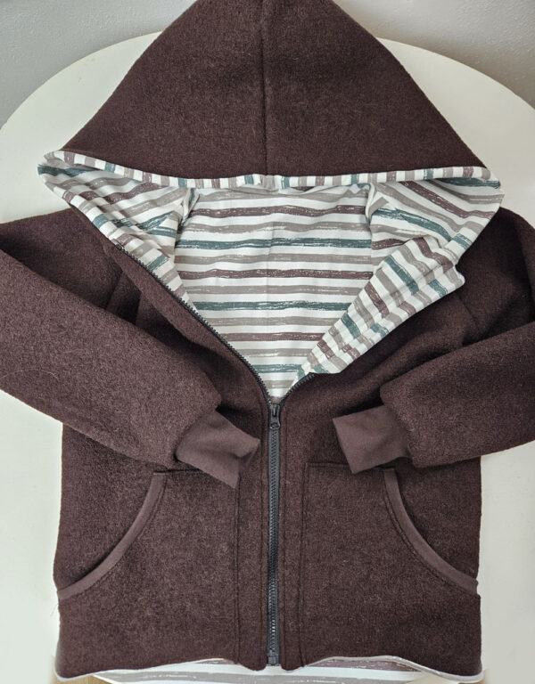 Walkjacke braun, Jersey gestreift taupe
